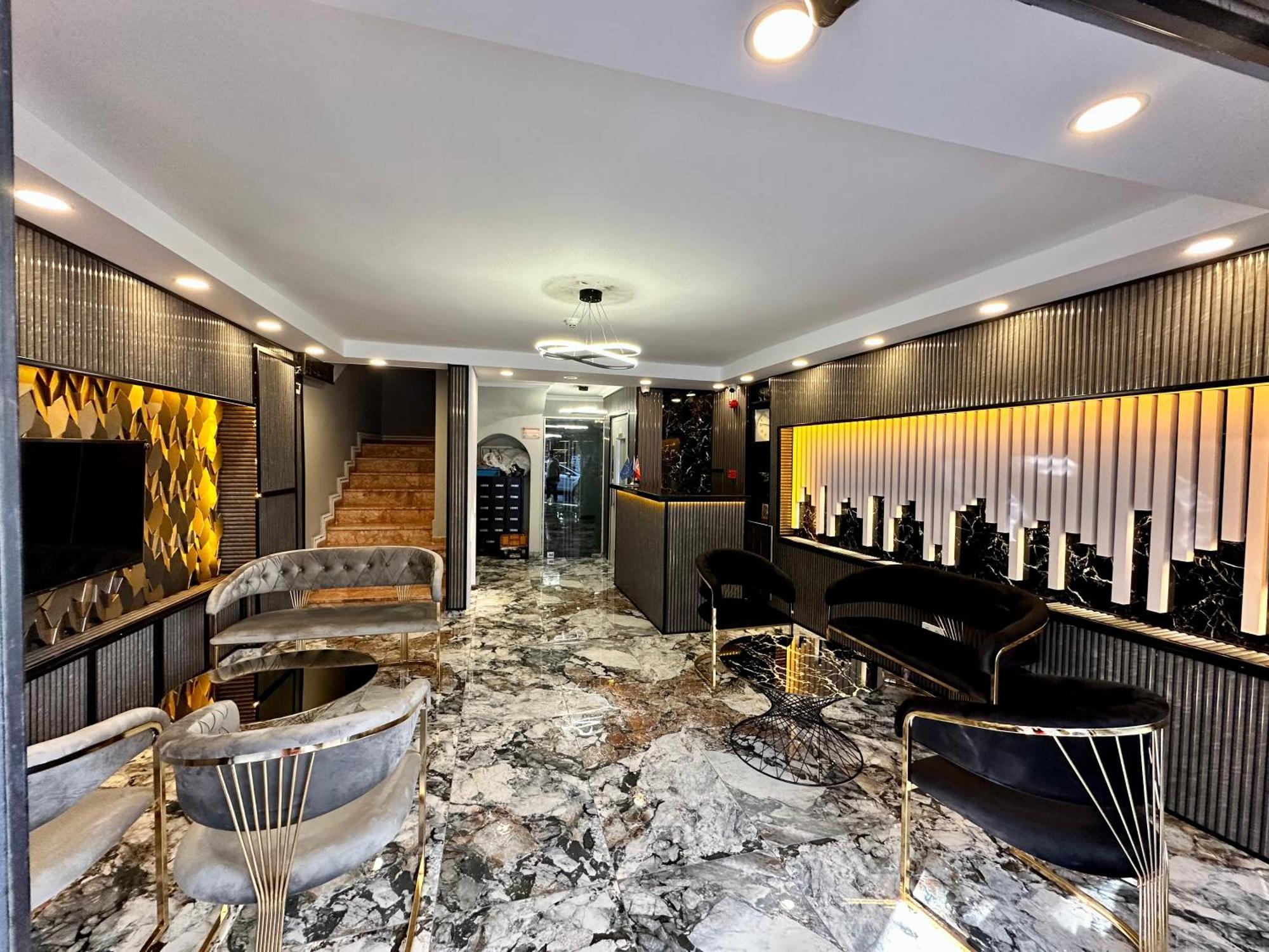Crowned Exclusive Hotel — Photos 3